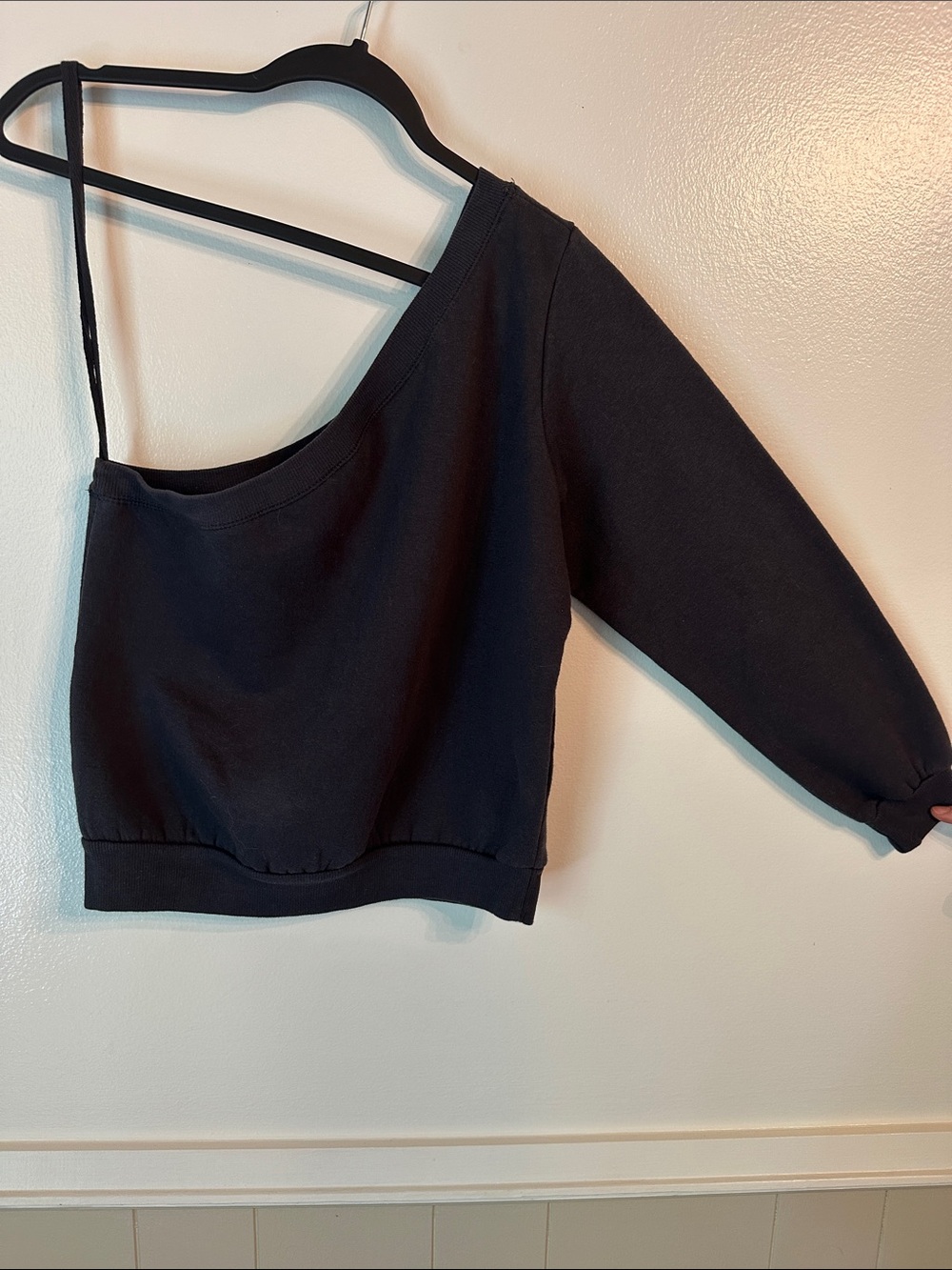 Ocean Drive Black One-Shoulder Asymmetric Sweatshirt Size L